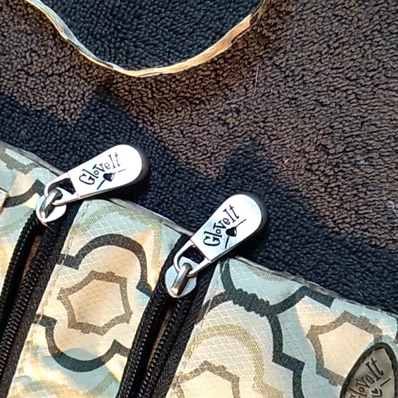 Gloveit shoulder slimline triple pocket purse - Picture 2 of 5